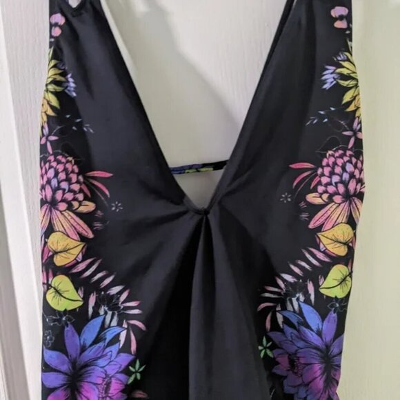 NWT Urban Outfitters Out From Under | Floral Plunging V Swimsuit - Picture 8 of 14